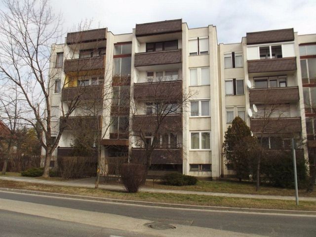 Tapolca, panel lakás - 251219 fotó